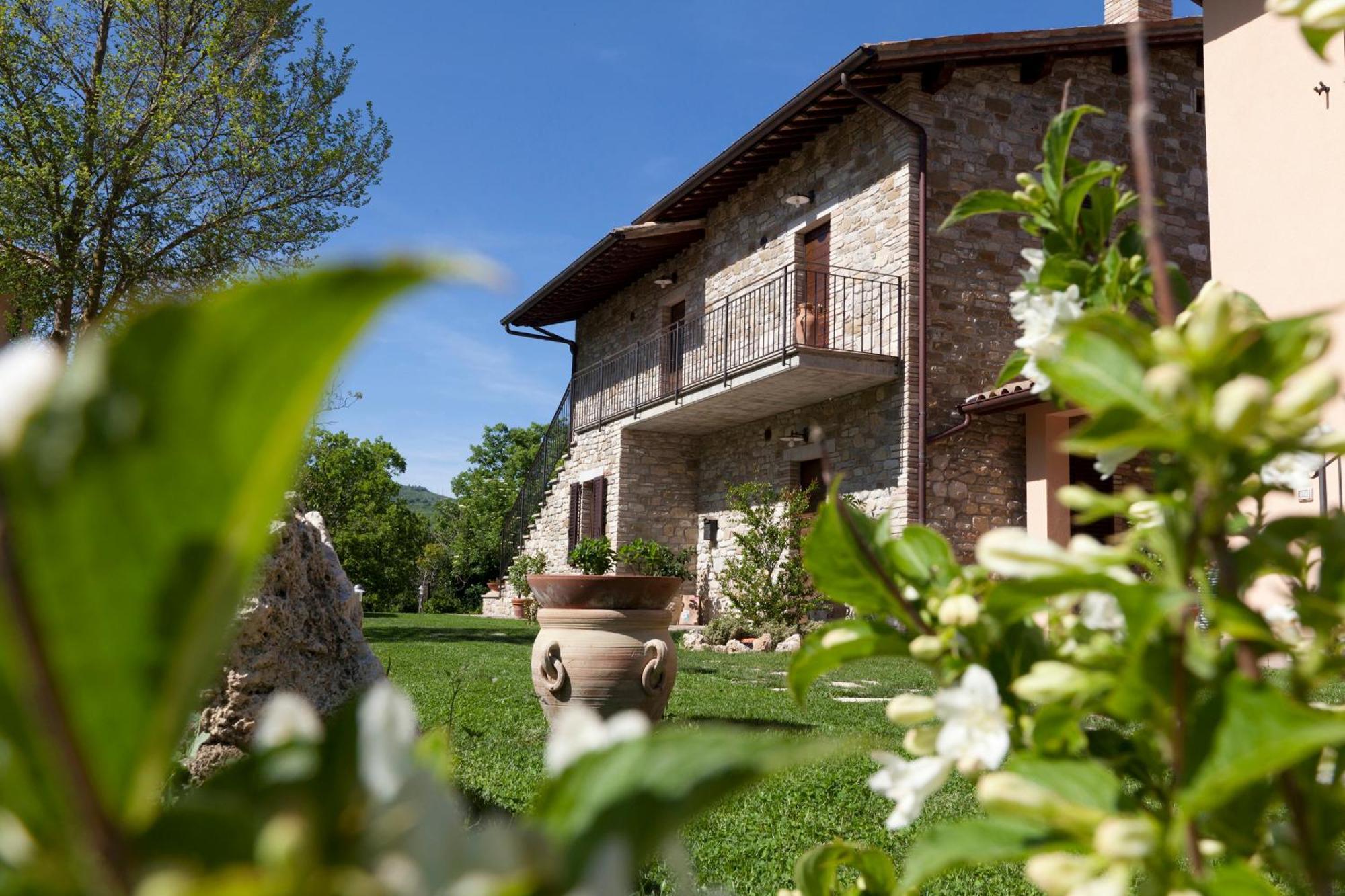 Villa Relais Parco Del Subasio Piano Delle Pieve Exterior foto